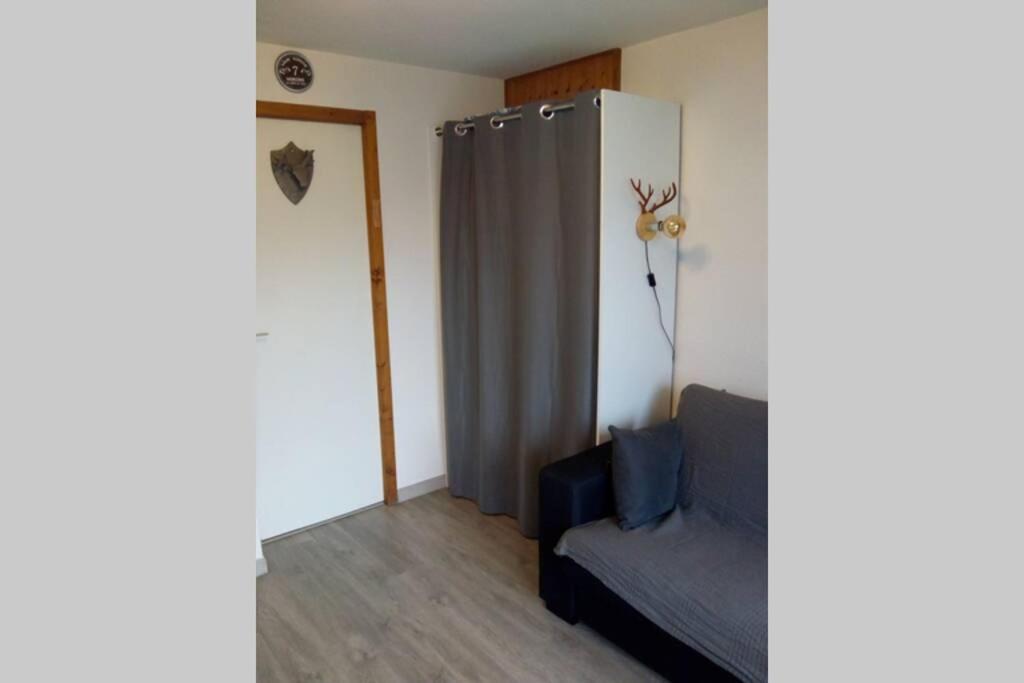 Au Pied Des Pistes: Cozy Studio with Valley Views and Wi-Fi Saint-Jean-d'Aulps Exterior photo